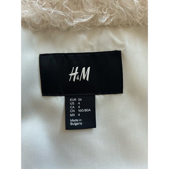 H&M Women’s Ivory Shaggy Faux Fur Eyelash Knit Open Front Jacket size 4 - Picture 3 of 9